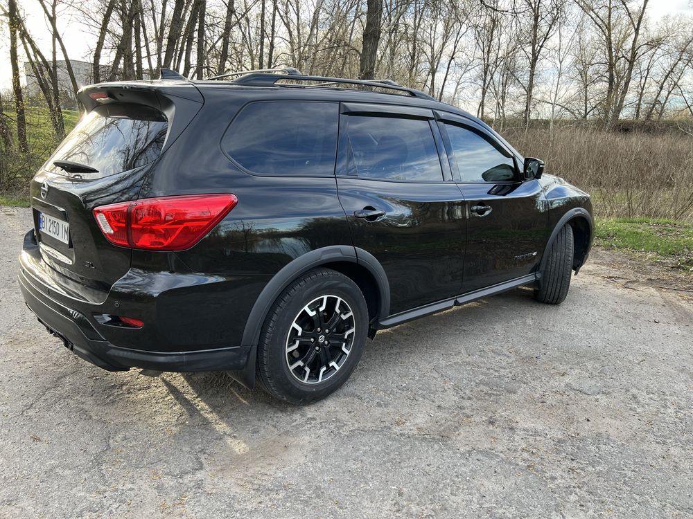 Nissan pathfinder 2019 rock creek