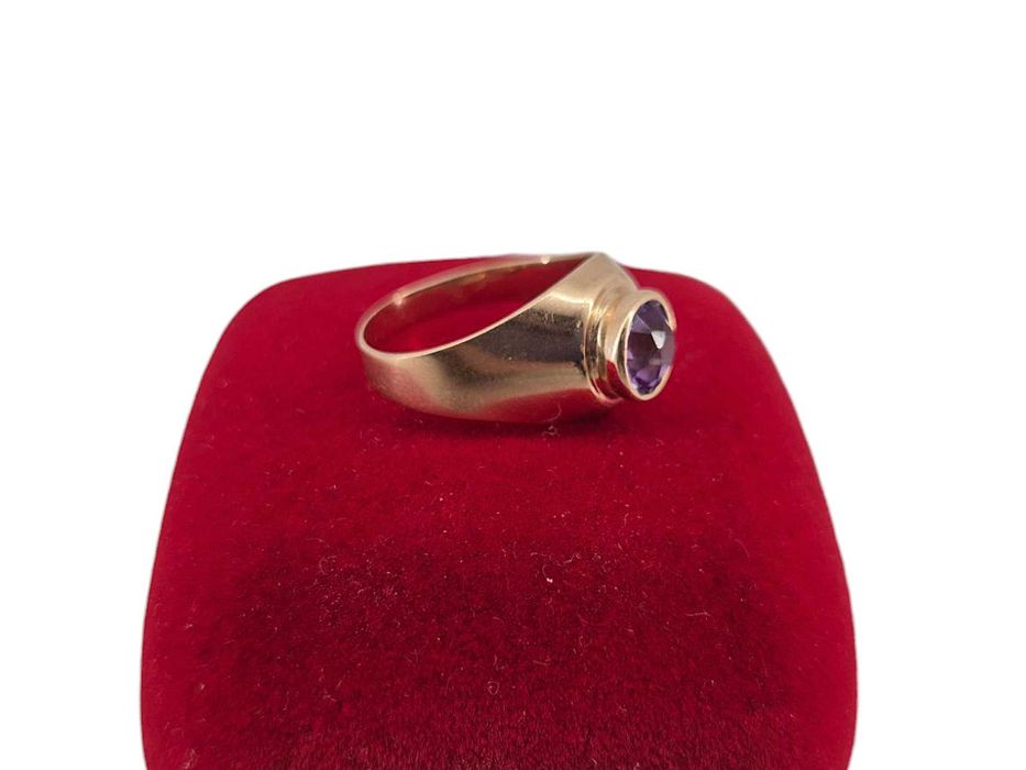 Śliczny złoty pierścionek z fioletowym oczkiem 3,22G 14K