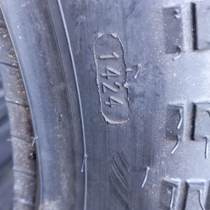 Покришка на мотоцикл 3.75-19 на МТ Дніпро Урал К-750