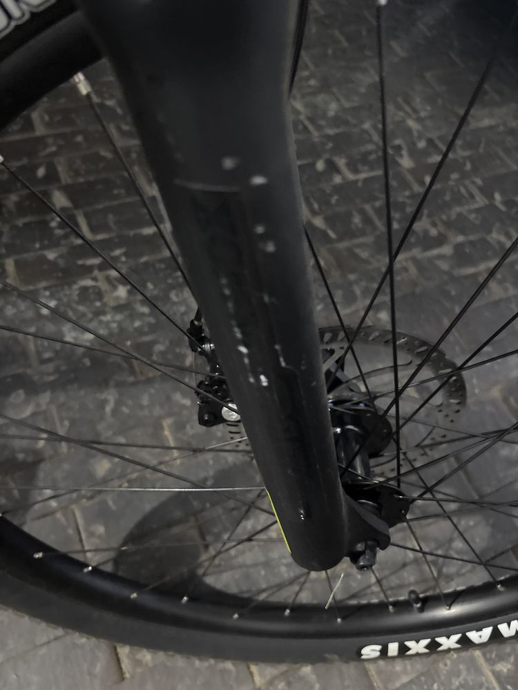 Вилка Suntour XCM 30 Coil Spring 100mm 27.5