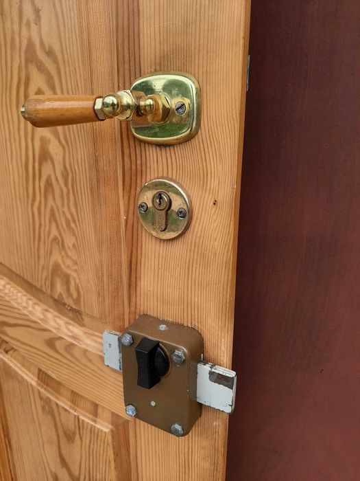 Drzwi drewniane zewnętrzne lewe bez futryny