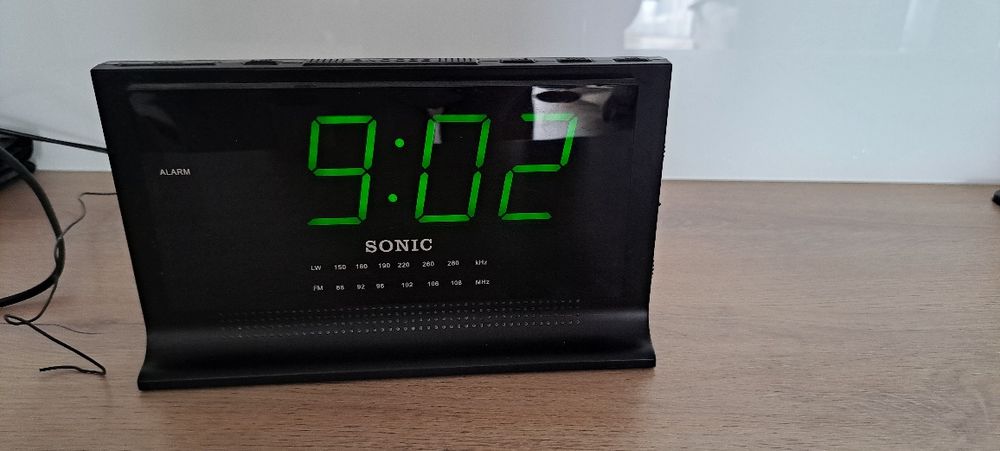 Radiobudzik sieciowy z podświetlanym wyświetlaczem sonic