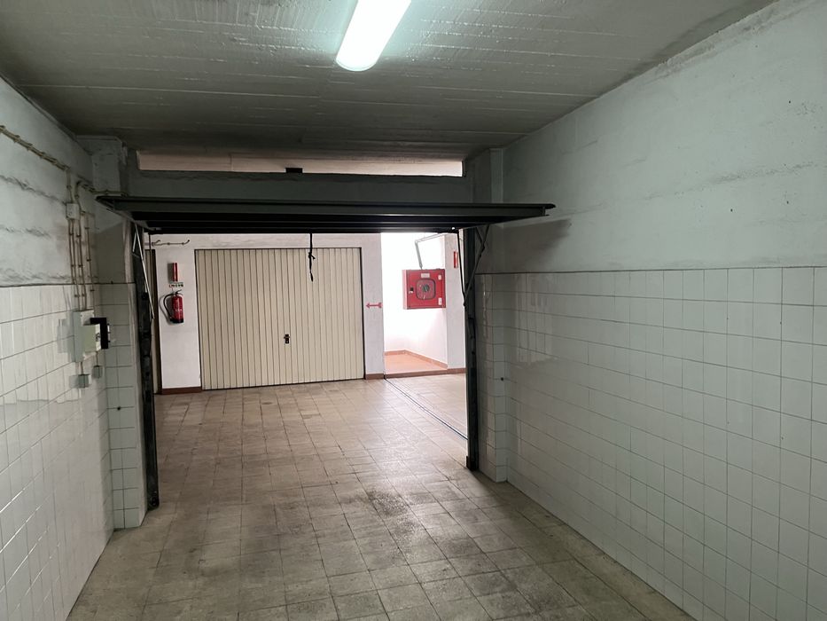Garagem Laranjeiro 20m2