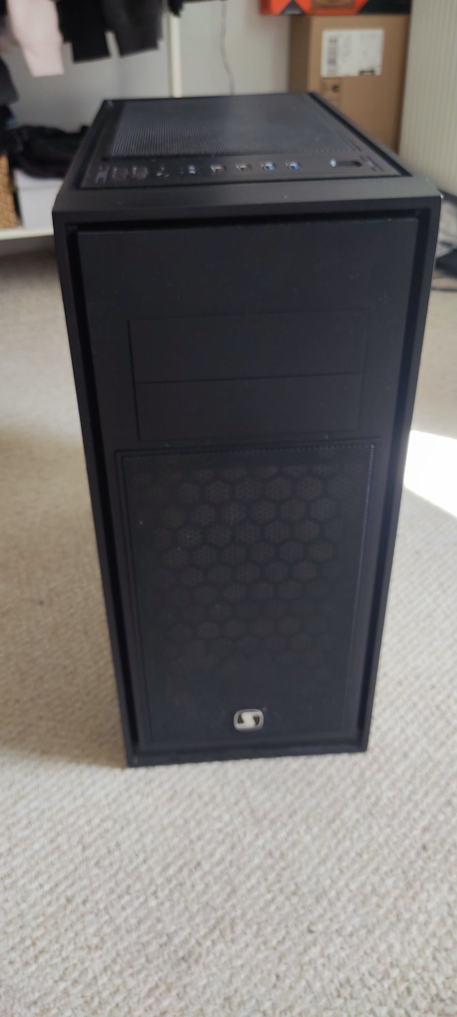 Komputer gamingowy + monitor