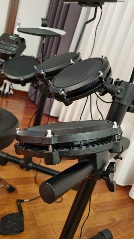 Perkusja elektroniczna Alesis Debut Kit - nówka