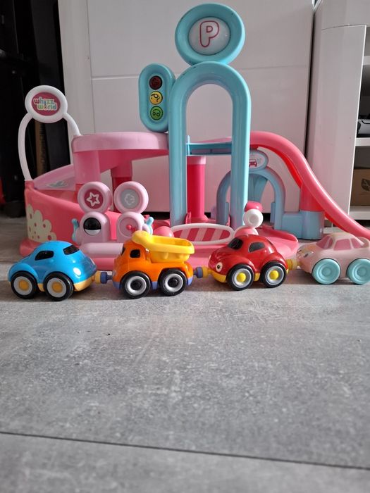 Garaz/parking dla aut dla dziewczynki różowy