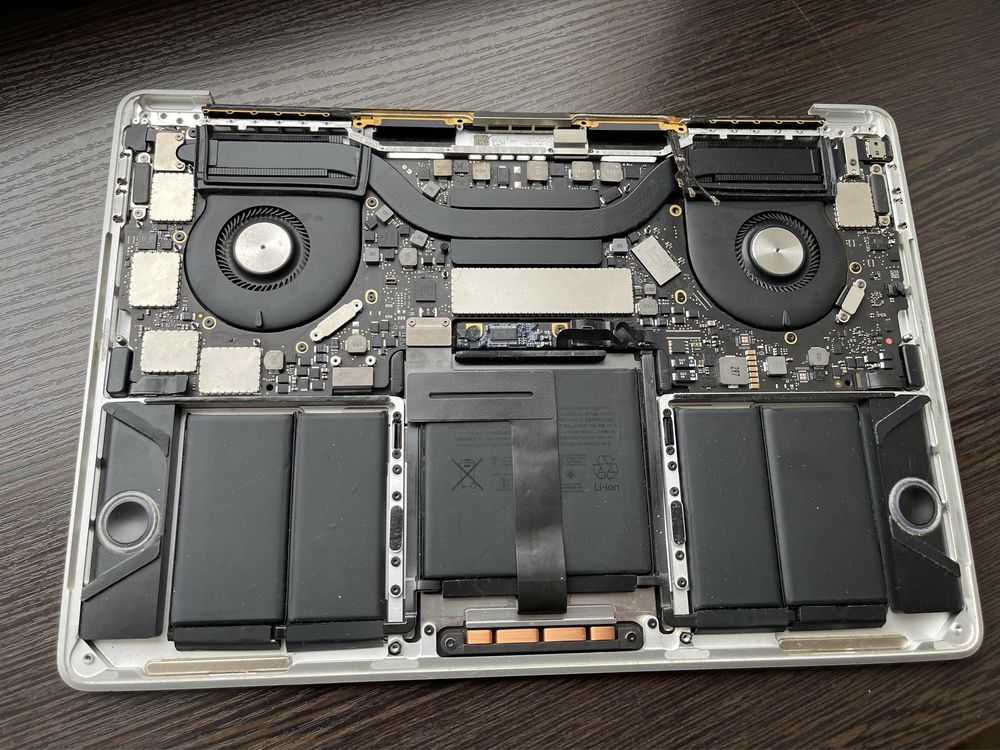 MacBook Pro A1706 разборка