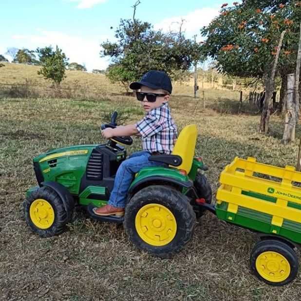 Peg Perego JOHN DEERE traktor dla dzieci.Na wysyłkę Auto na akumulator