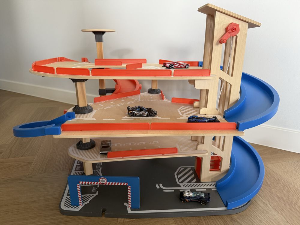 Parking garaż Playtive + 5 aut gratis