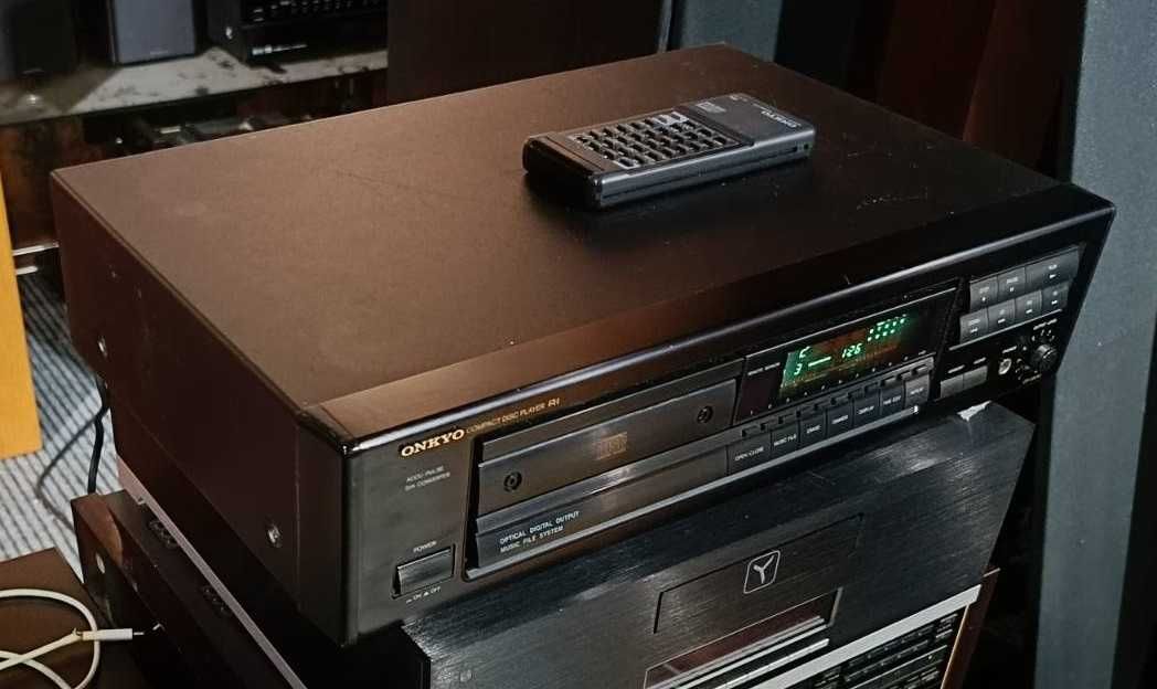 сд програвач Onkyo DX-6830 з пультом