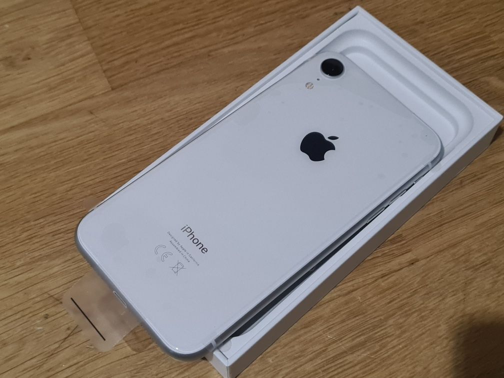 iPhone xr White 64GB refurbish