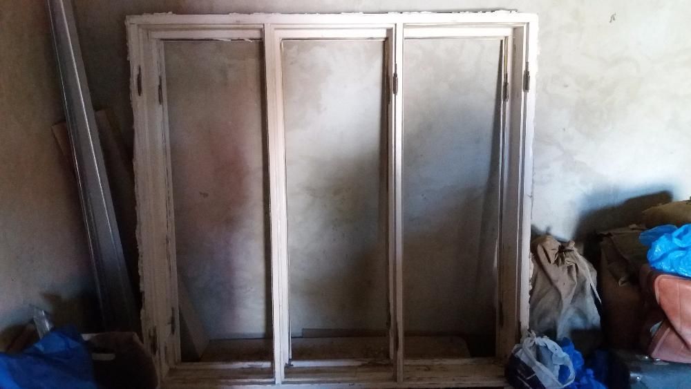 Продам трёхстворчатое окно из массива сосны