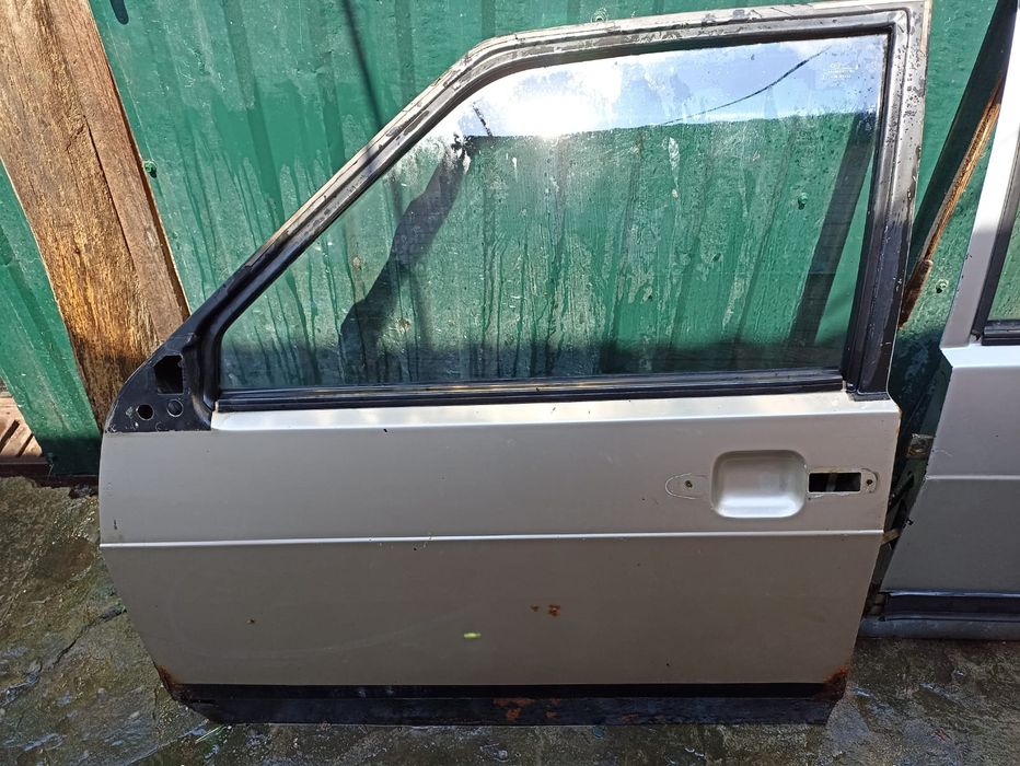 Дверь на запчасти ваз 2109