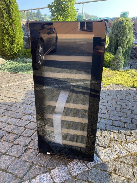 Винна шафа Philco PW 32 GD