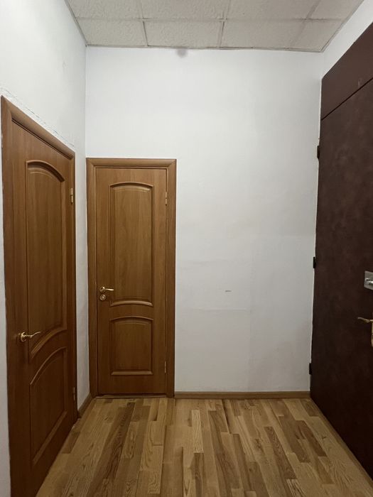 Здам офіс, 1 поверх, фасад, Предславинська 24, метро Палац Україна