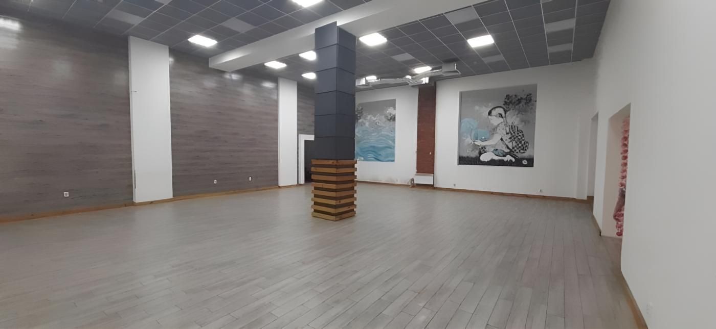 Офис 450м2 от метро Защитников 5 мин