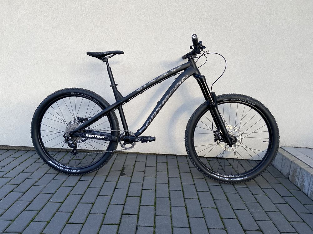 Rower Dartmoor Hornet 2023 27,5 enduro dh fr