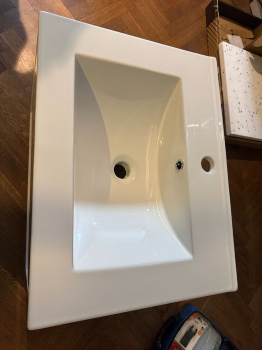 Szafka z umywalką Biały/Beton 61 cm