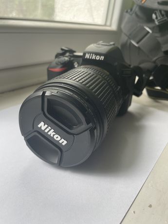 Nikon D5600 + obiektyw AF-S Nikkor 18-140 mm