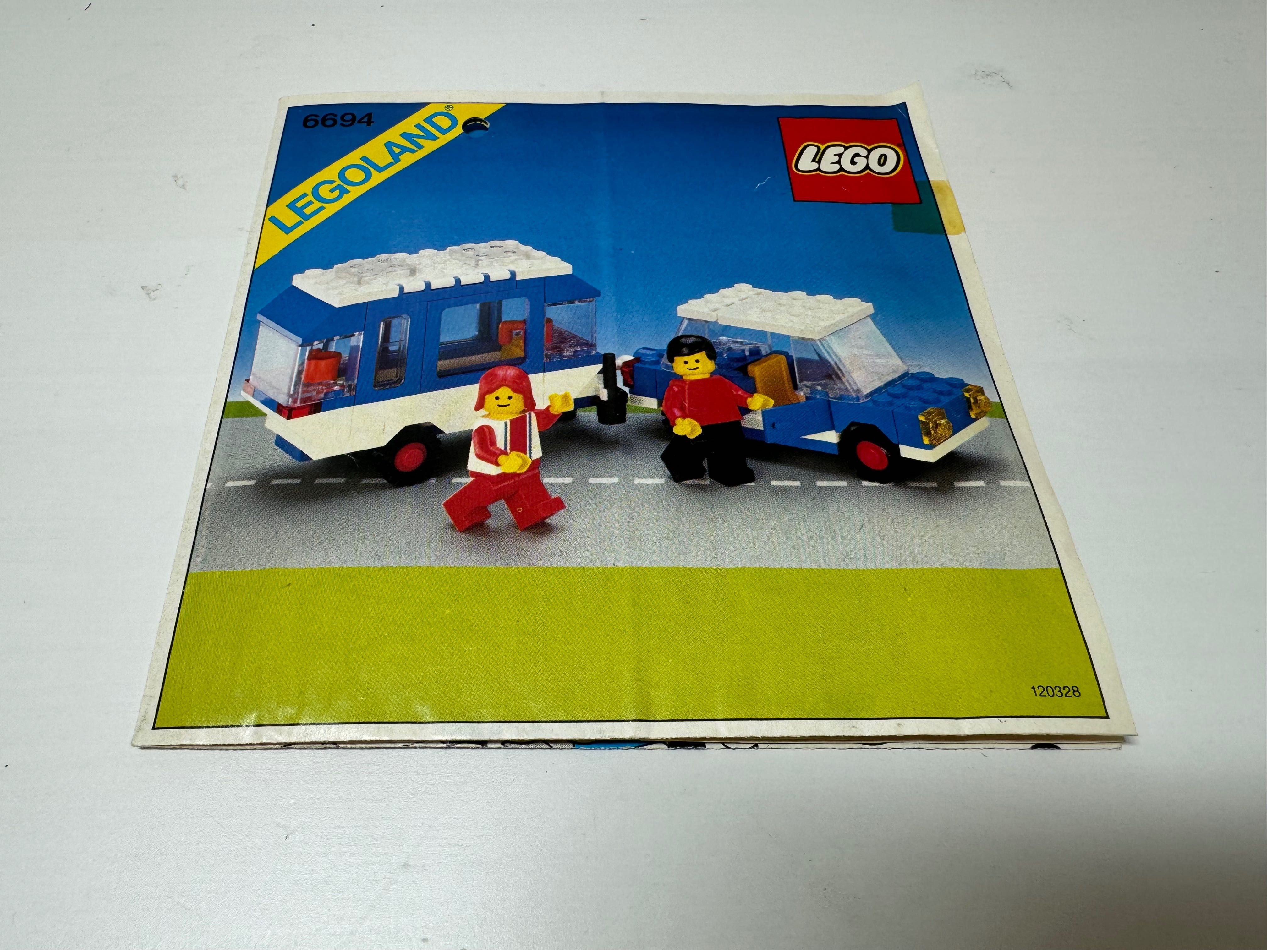 LEGO classic town; zestaw 6694 Car with Camper
