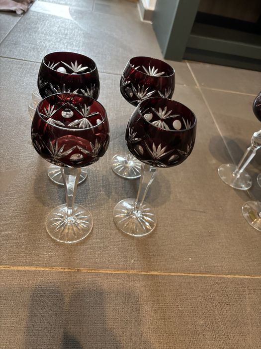 Kryształowe kieliszki do wina