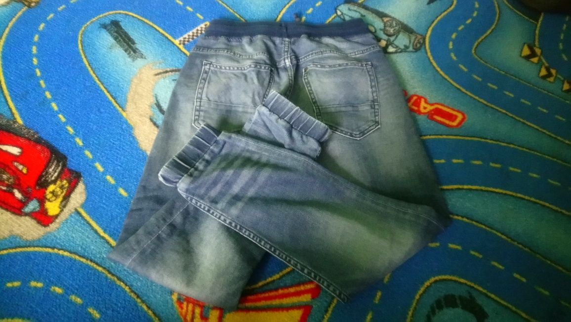 Okazja h&m spodnie jeansowe Joggery rozmiar 140 cm chłopiec