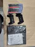PlayStation 4, gry i pady