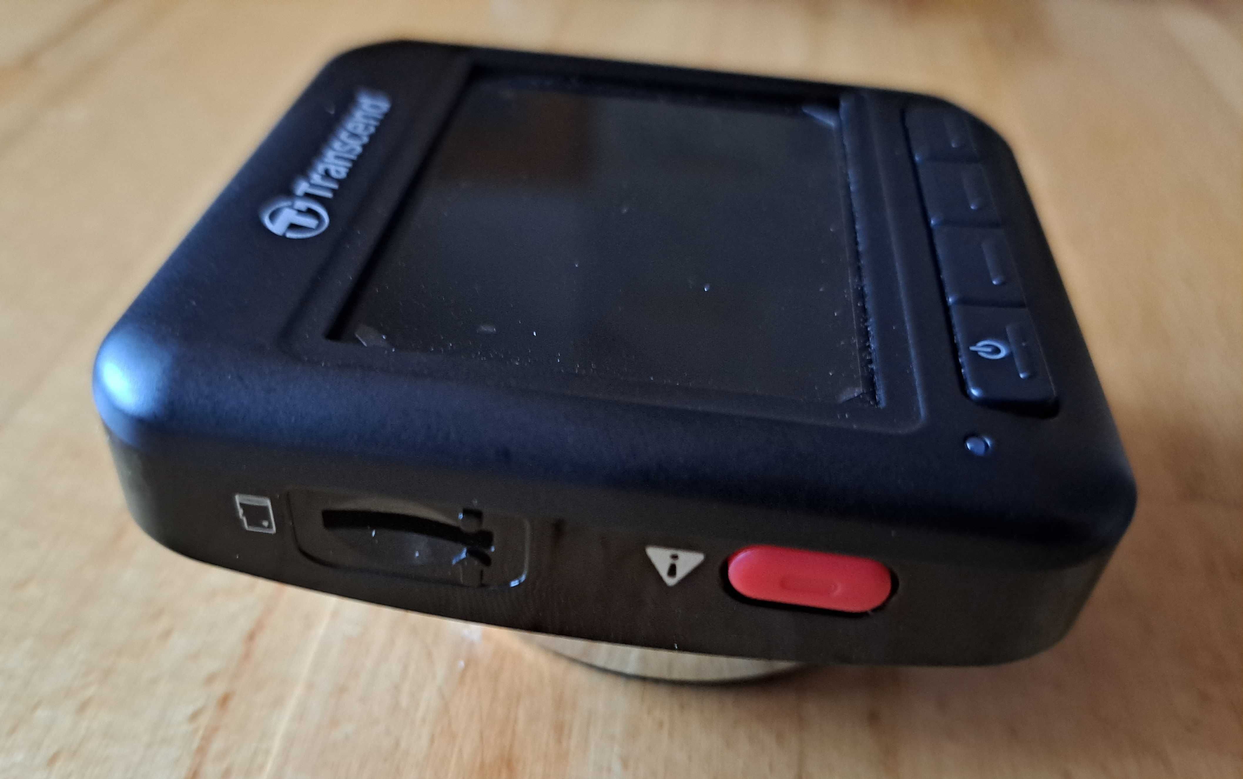 Transcendt DrivePro 200 kamerka samochodowa