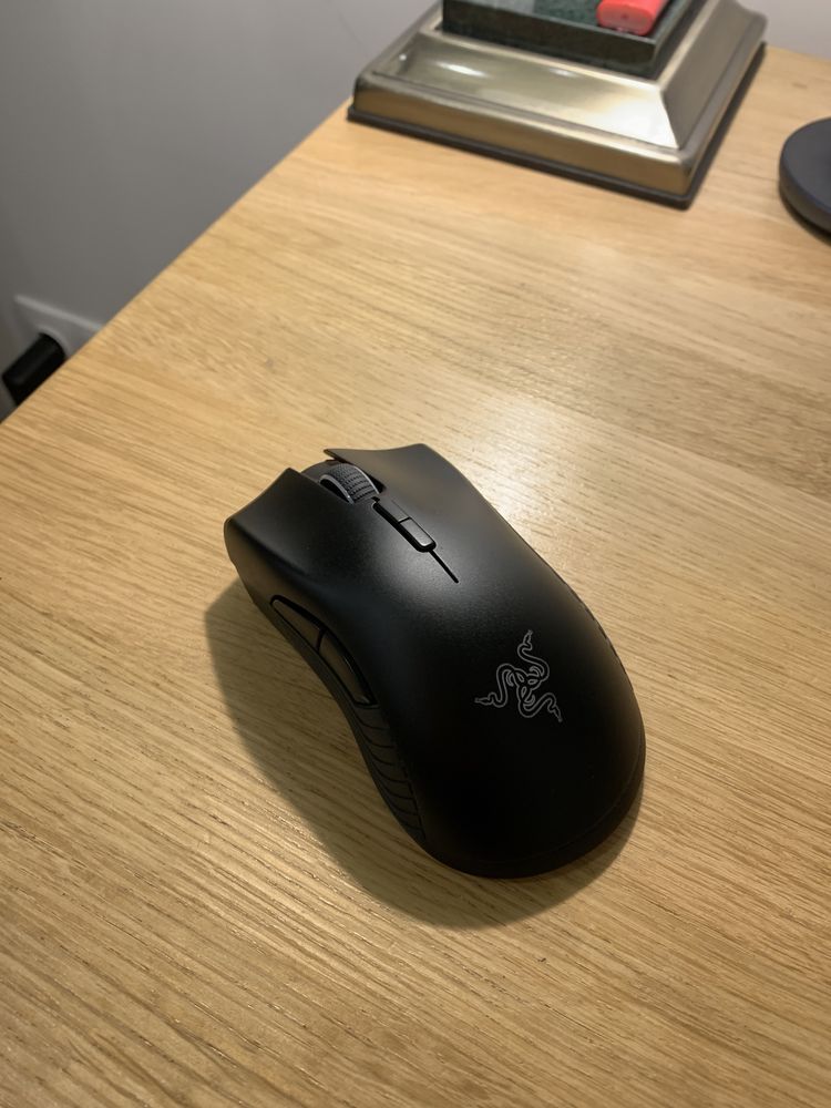 Lenovo Legion 5 + Razer Mamba wireless RGB+ Razer Kraken Green