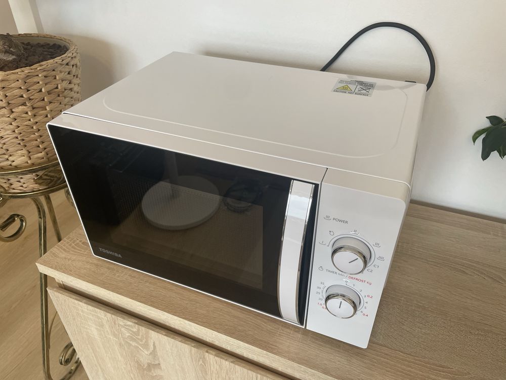 Mikrofalowka Toshiba jak nowa