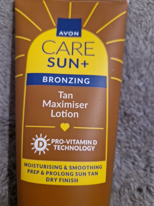 Balsam wspomagający opalanie Avon Care Sun