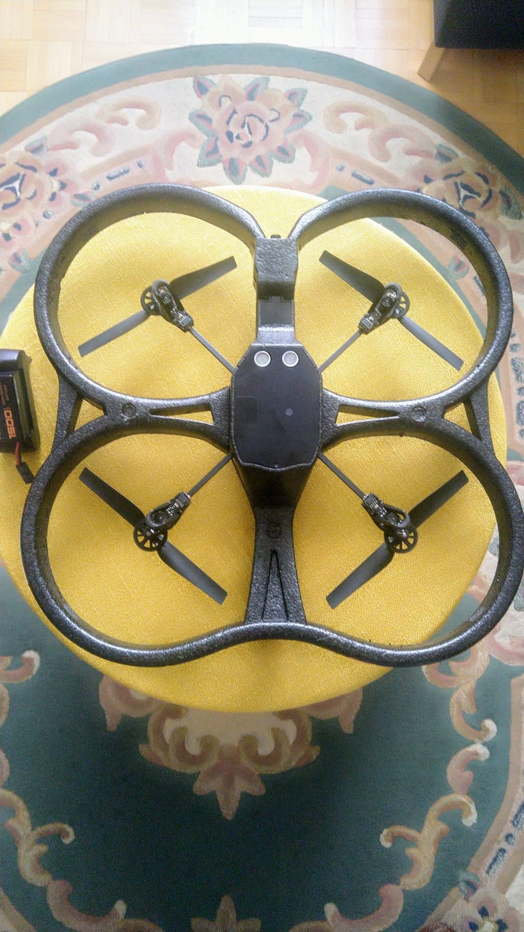 Dron Parrot dwie sztuki.