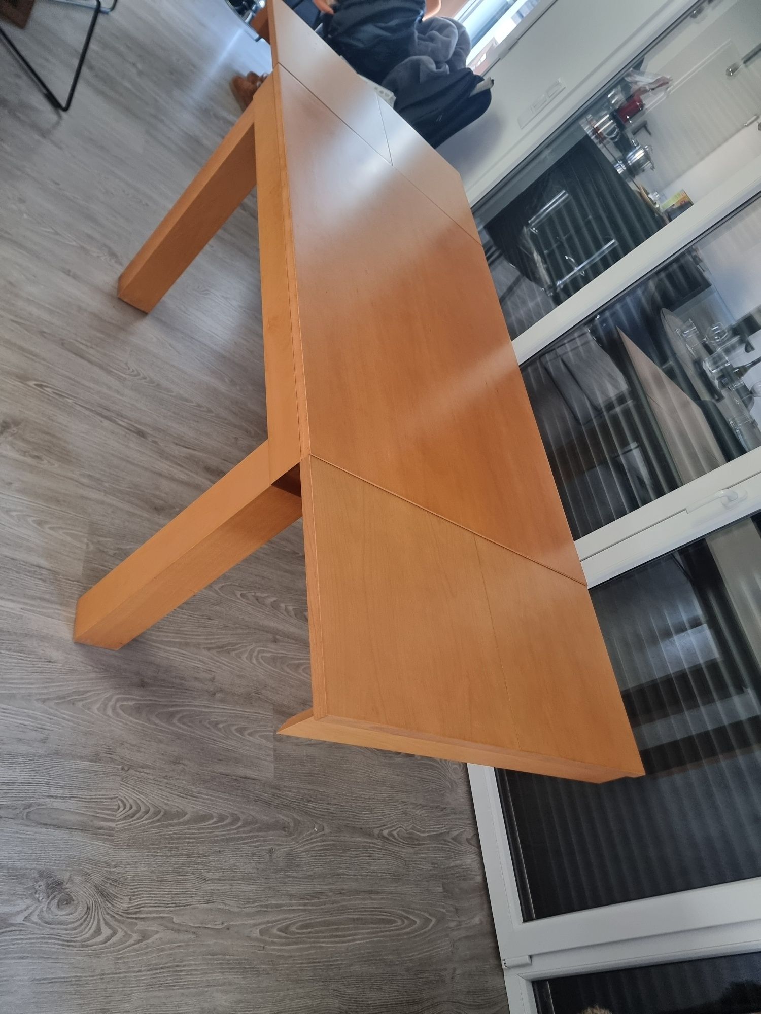 Mesa de jantar extensivel em 3 posições : 120 ou 161 ou 201 cm.