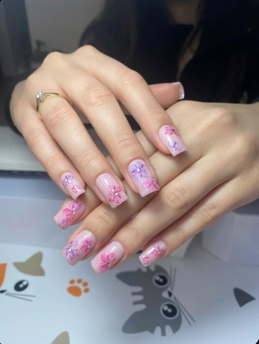 Manicure hybrydowy, Przedłużenie paznokci