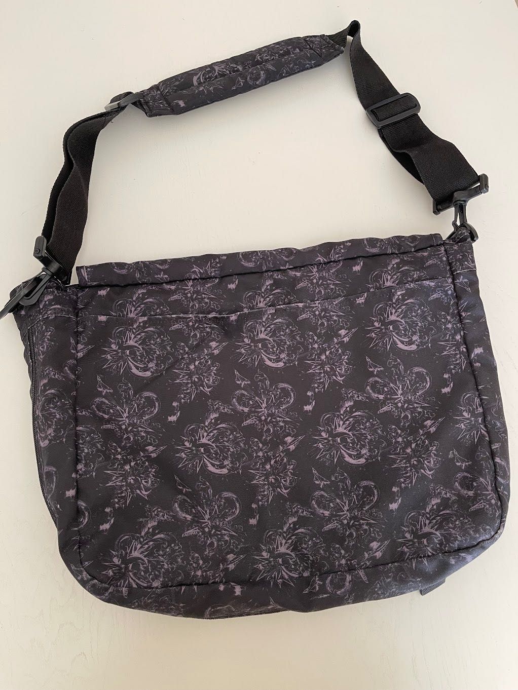 Mala a tiracolo com padrão Eastpak