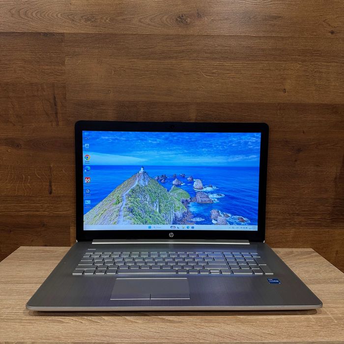 HP Laptop 17-BY0071CL { i3-1115G4 | 8gb | 256 ssd } гарантія
