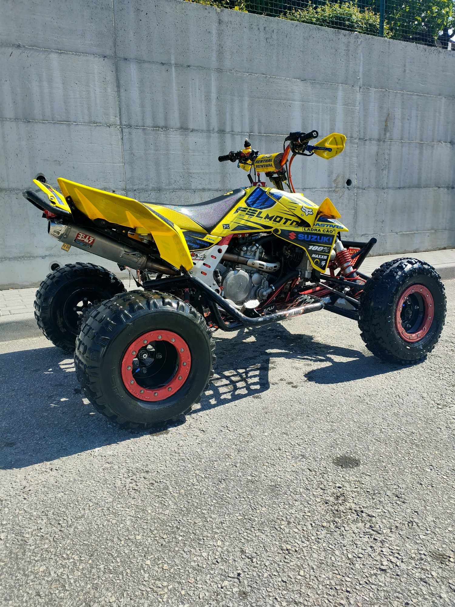 Suzuki ltr 450 .