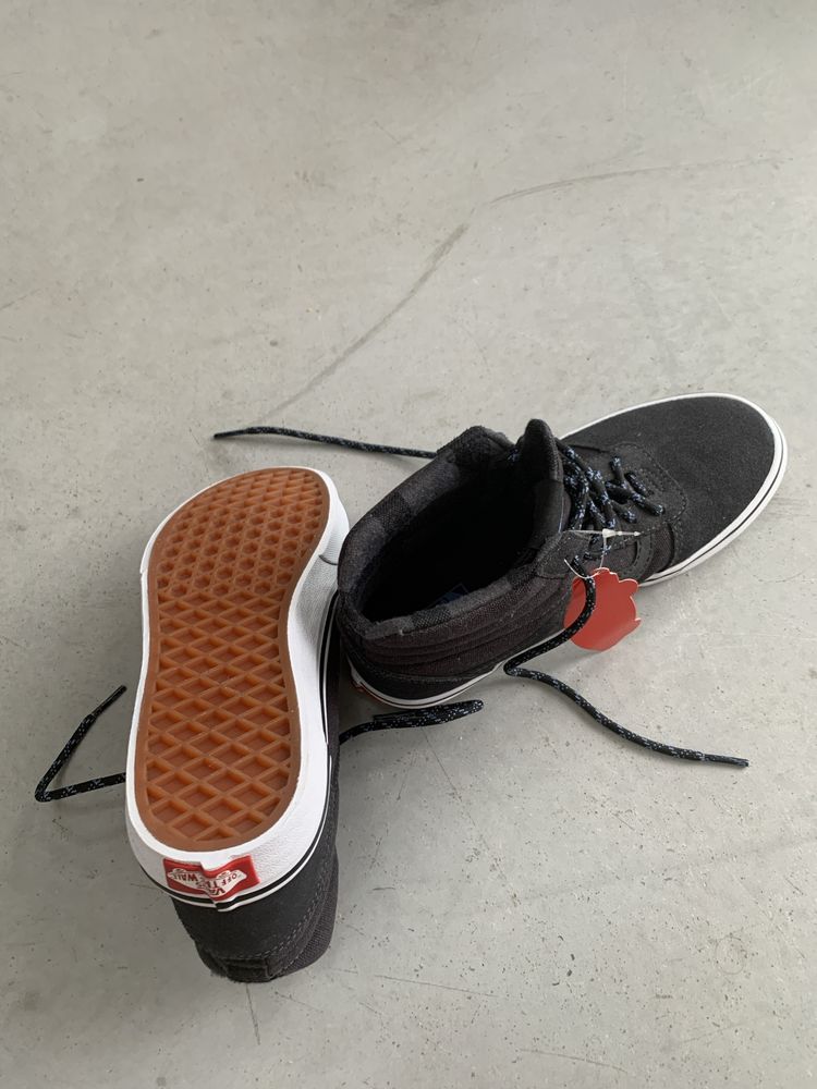 Buty Vans 36.5 Tramki Vans chłopięce