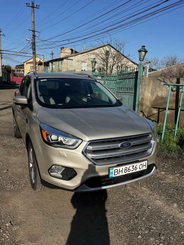 Продам автомобиль Форд/ford escape 2017 г. Максимальная комплектация