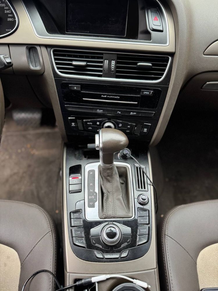 Audi A4 2012 рік