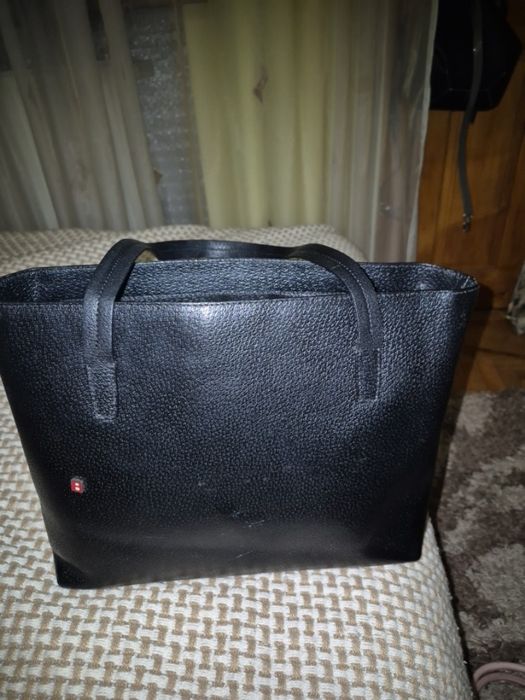 Сумка жіноча шкіряна чорна bally