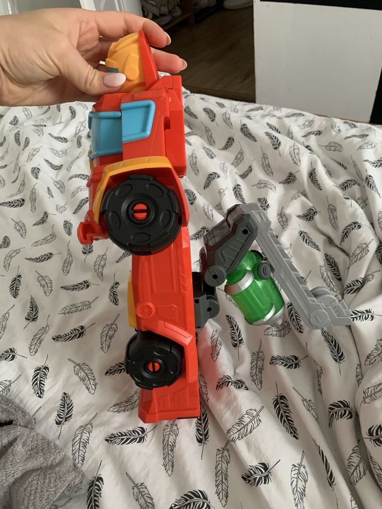 Transformers reacue bots