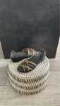 Crocs sandały na koturnie Huarache Mini Wedge Bronze/Espresso W8 38/39