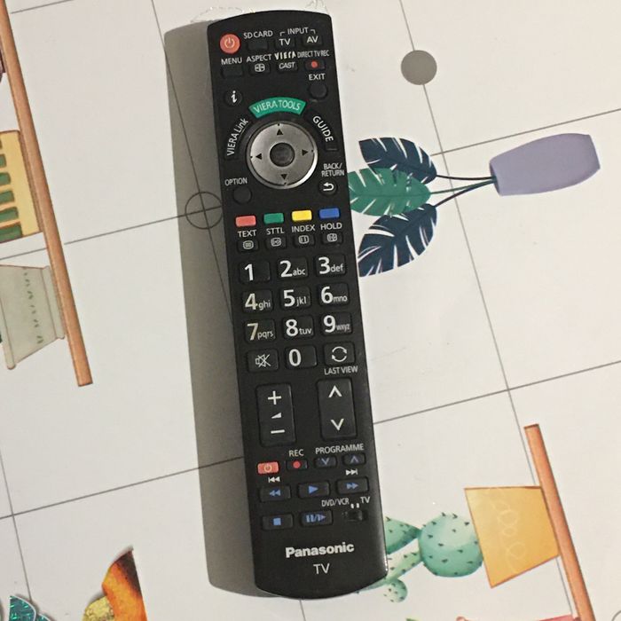 Pilot tv panasonic viera N2QAYB000489