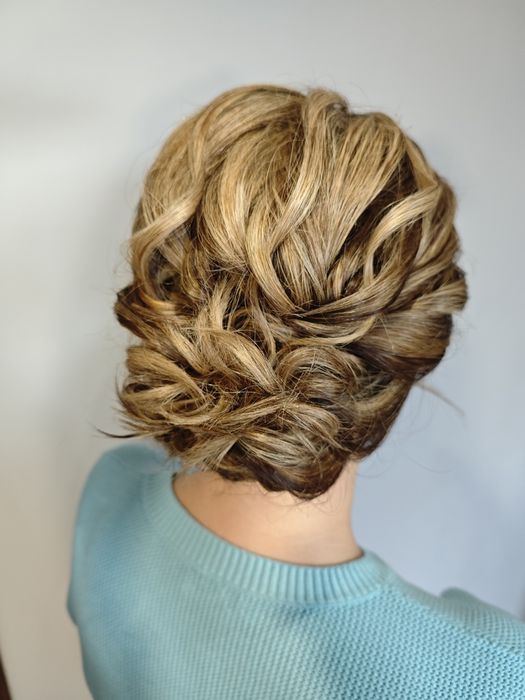 Mobilne usługi fryzjerskie. Pakiety ślubne