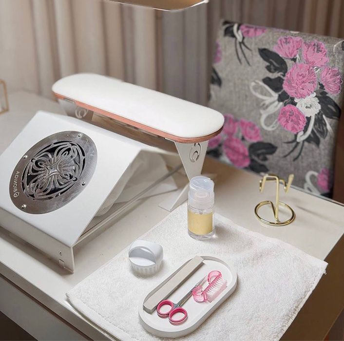 Продам витяжку для манікюру Bionica