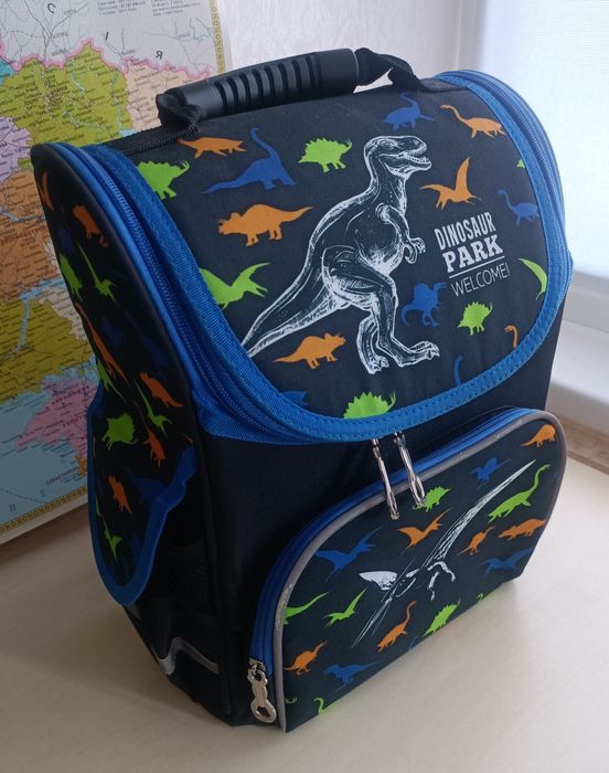 Школьный портфель рюкзак в отличном состоянии