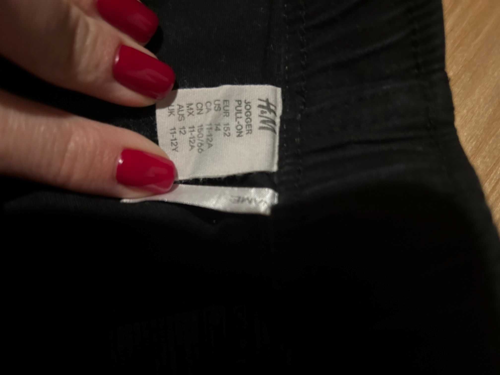 spodnie H&M, JOGGER, rozmiar 152 cm, czarne, stan idealny