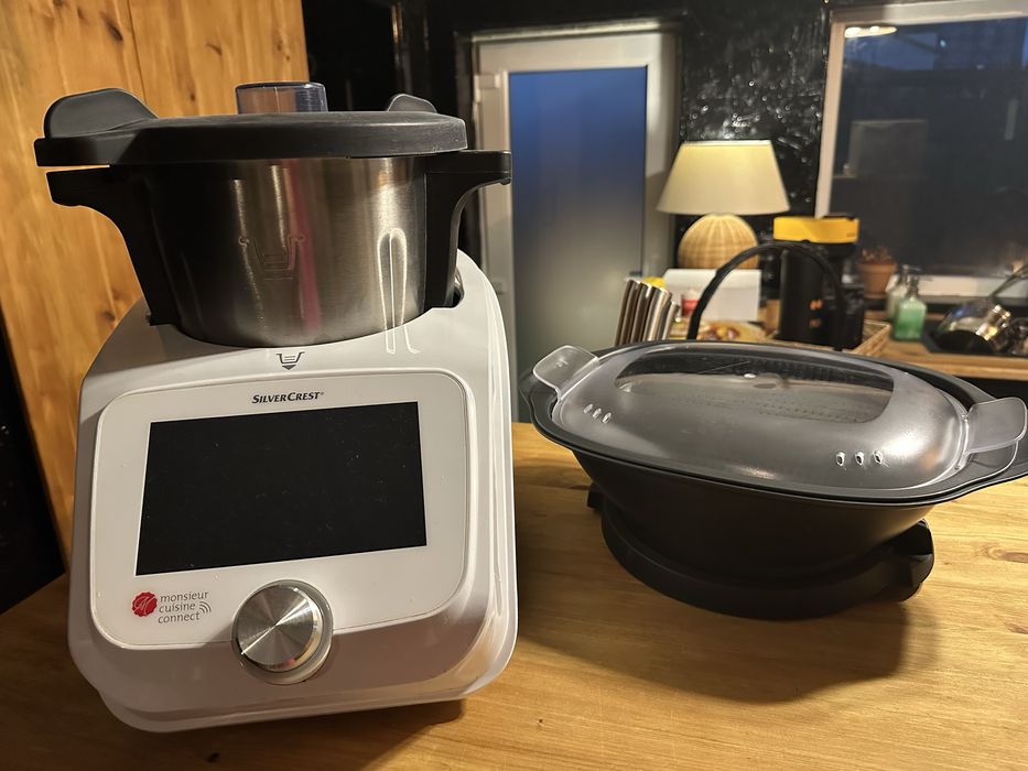 Monsieur Cuisine Connect em bom estado
