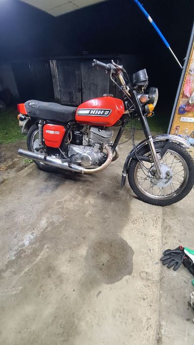 Мотоцикл іж планета 5